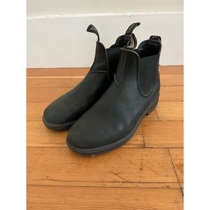 Men’s Blundstones.